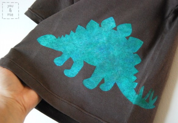 DinoShirt2