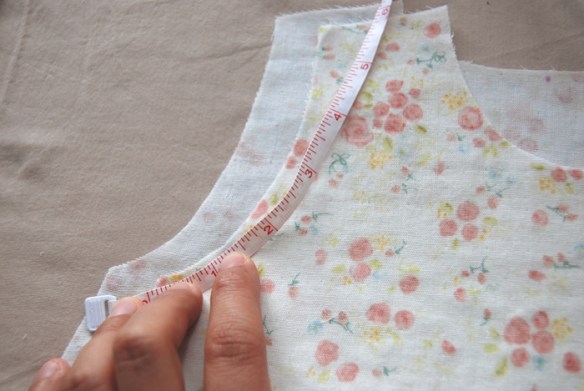 Tutorial: Making a sleeveless bodice from a sleeved pattern // you & mie